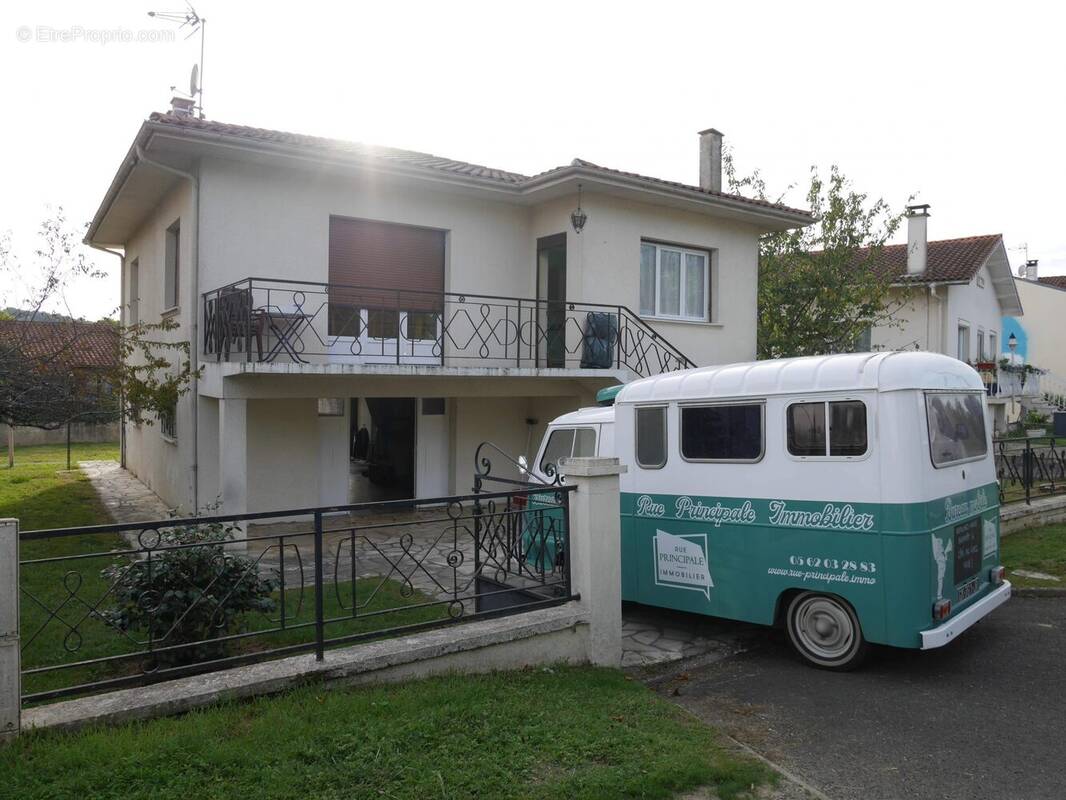  Maison à vendre | Aire sur l&#039;Adour | Façade Rue - Maison à AIRE-SUR-L&#039;ADOUR
