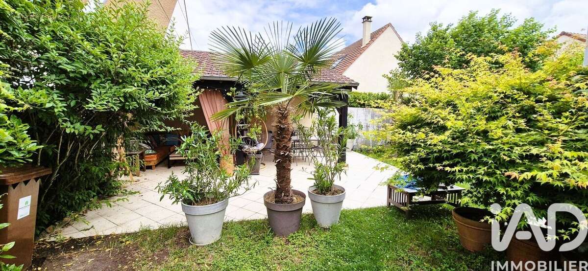 Photo 2 - Maison à LE COUDRAY-MONTCEAUX
