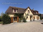 Maison à HARDENCOURT-COCHEREL