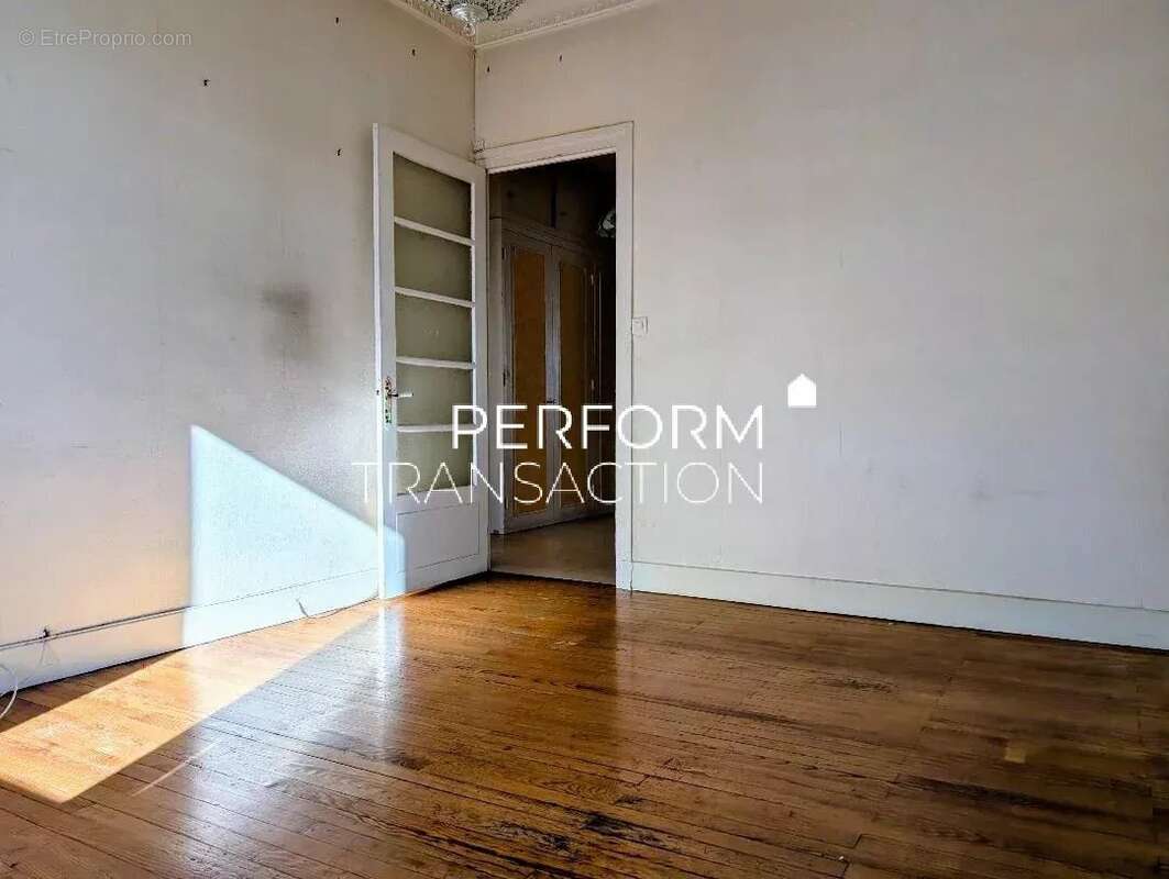 Appartement à FONTAINE