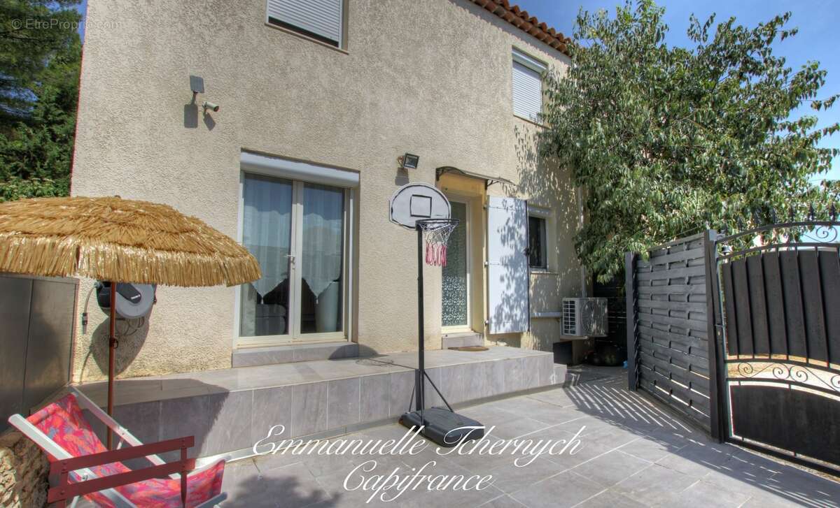Miramas - Maison 4 pièces 80 m² - 3 chambres - Terrasse 35 m² - 2 parkings - DPE B - photo 10