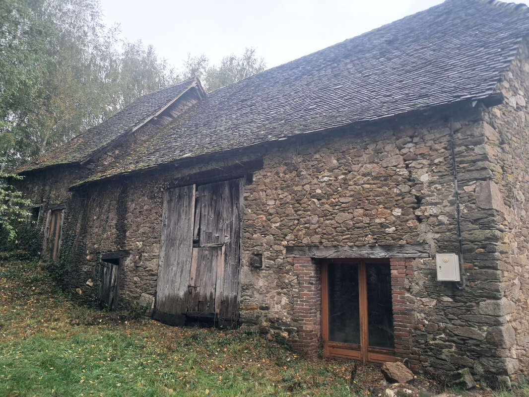 Maison à BENAYES