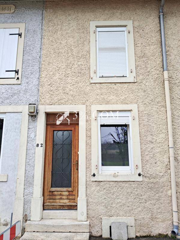 Maison à VANNES-LE-CHATEL