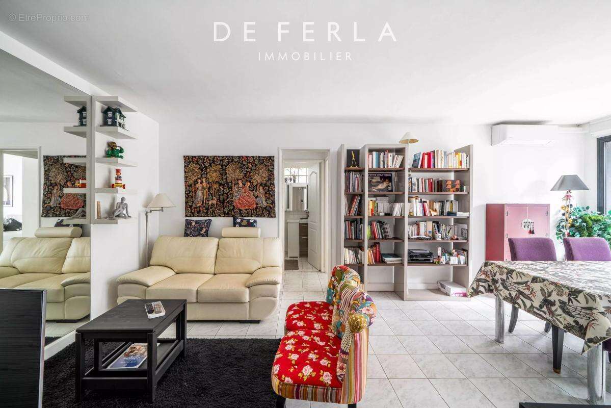 Appartement à PARIS-14E