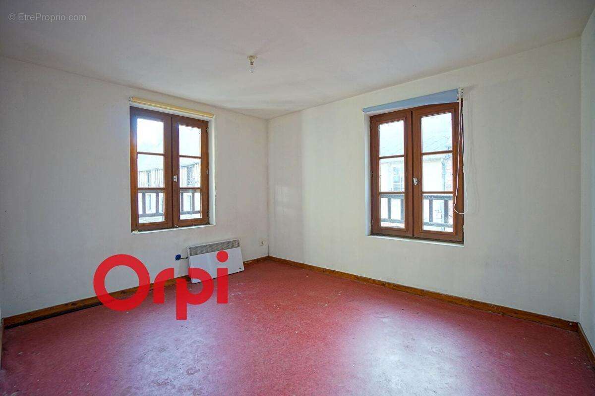 Ideal investisseur, Immeuble à vendre au cœur historique d'Orbec - photo 5