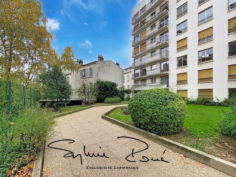 Appartement à PARIS-20E