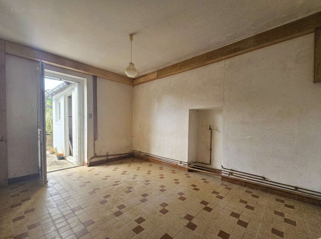 Maison de bourg la romagne 4 chambres - photo 6