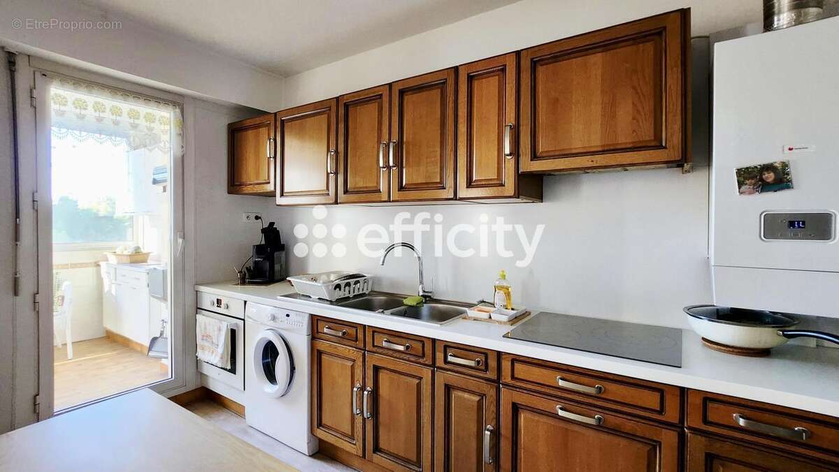 Appartement à MARSEILLE-11E