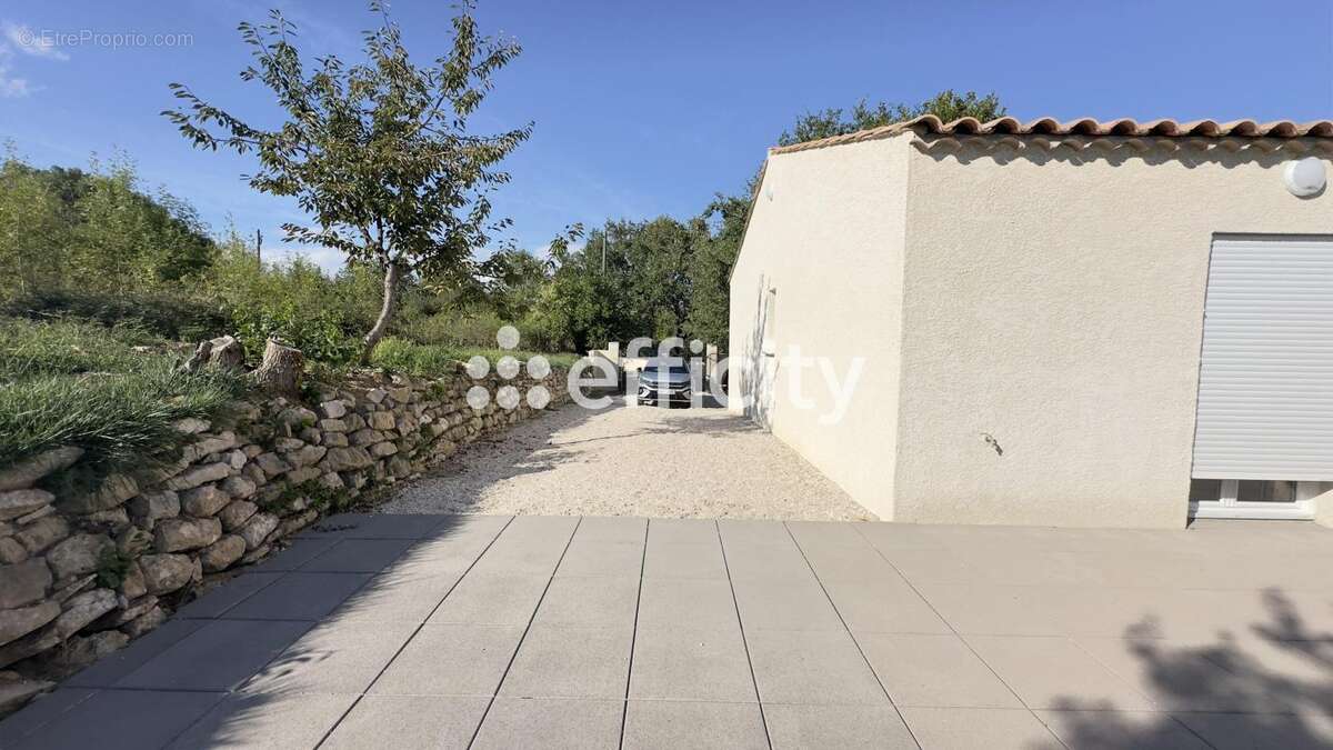 Maison à COLLORGUES