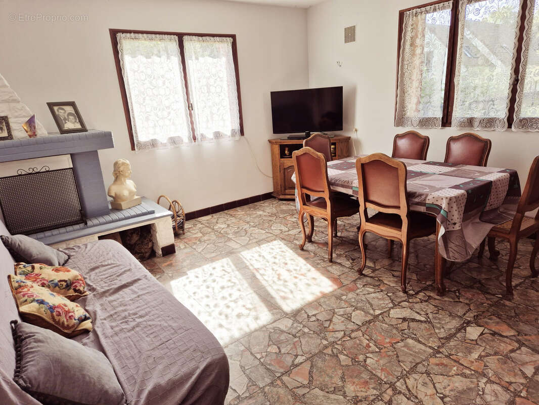 Maison à ORGERUS