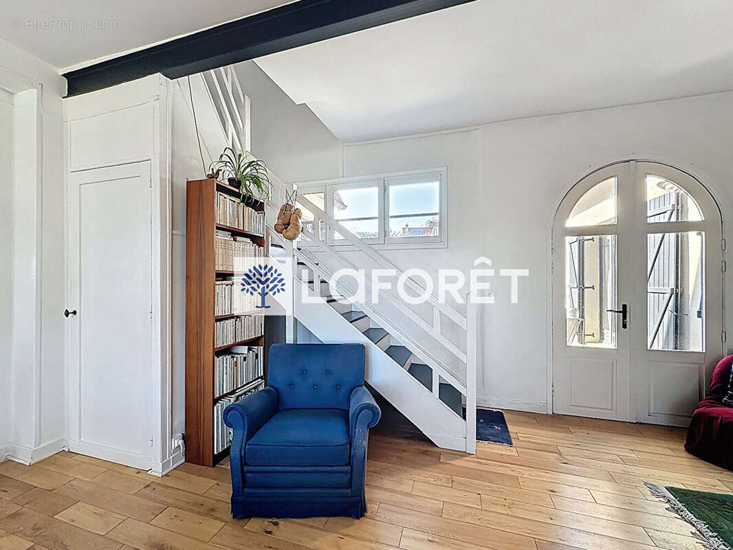 Maison à SAINT-NOM-LA-BRETECHE