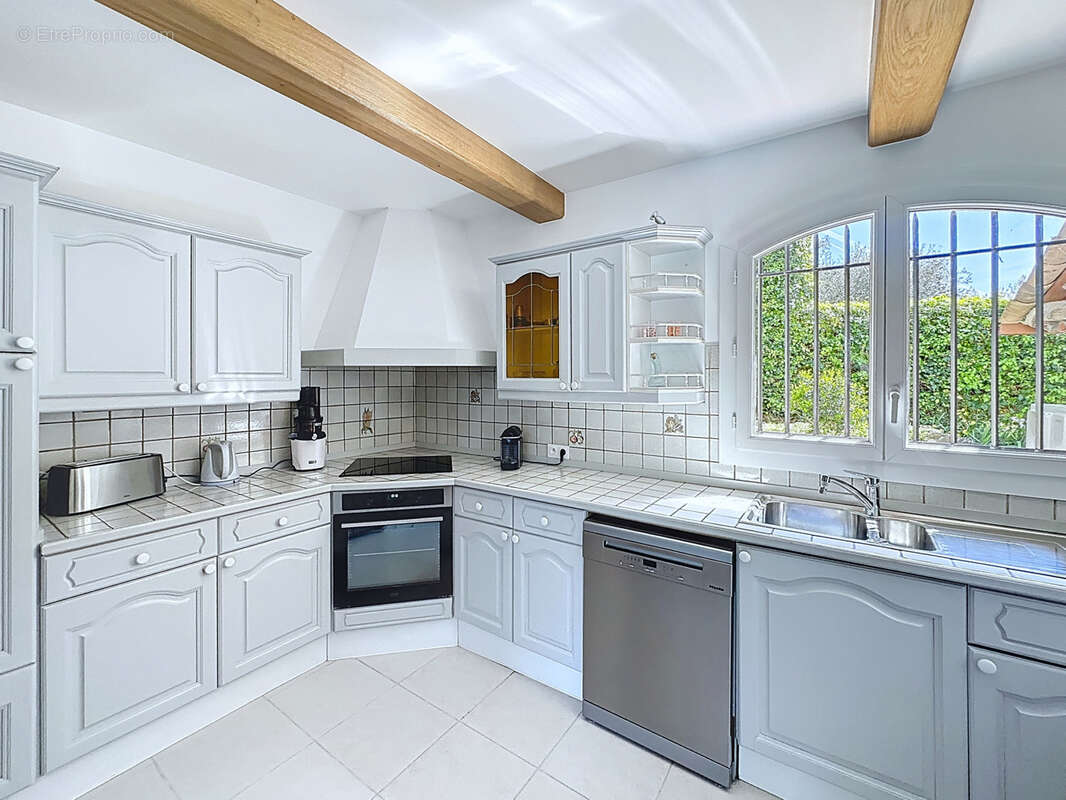 Maison à TOURRETTES-SUR-LOUP