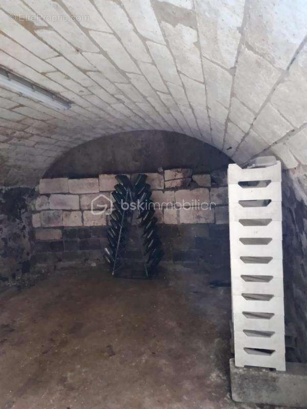 Maison à PLESSIS-SAINT-JEAN