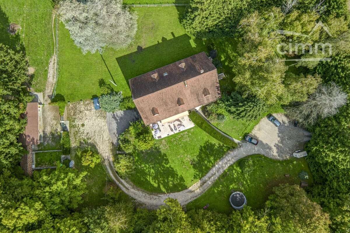 Maison à LES ABRETS