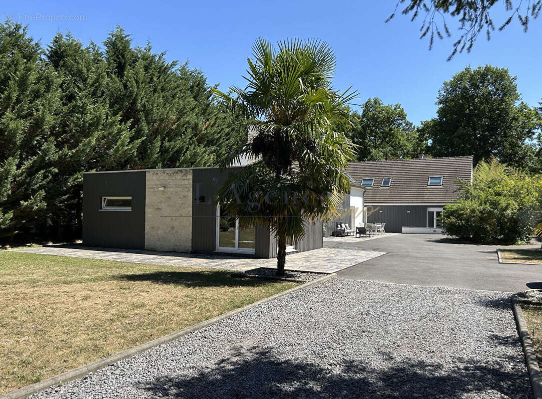 Maison Lamorlaye Le LYS 300m² - photo 17