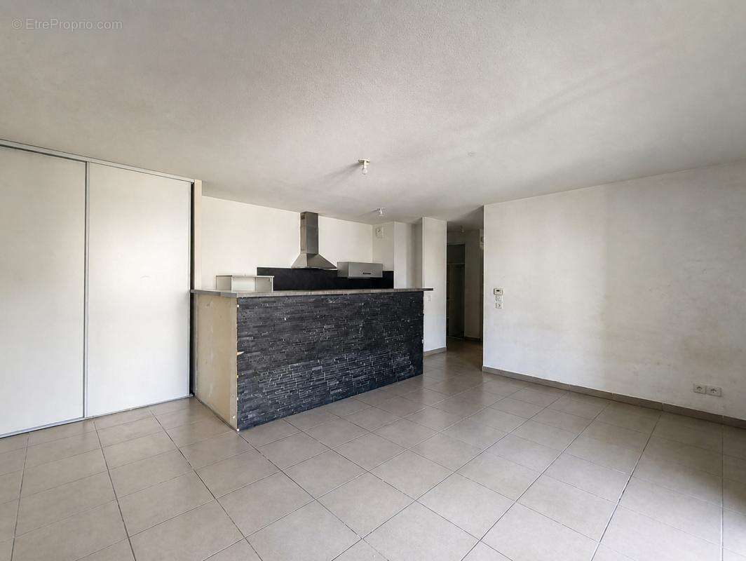 Appartement à JUVIGNAC