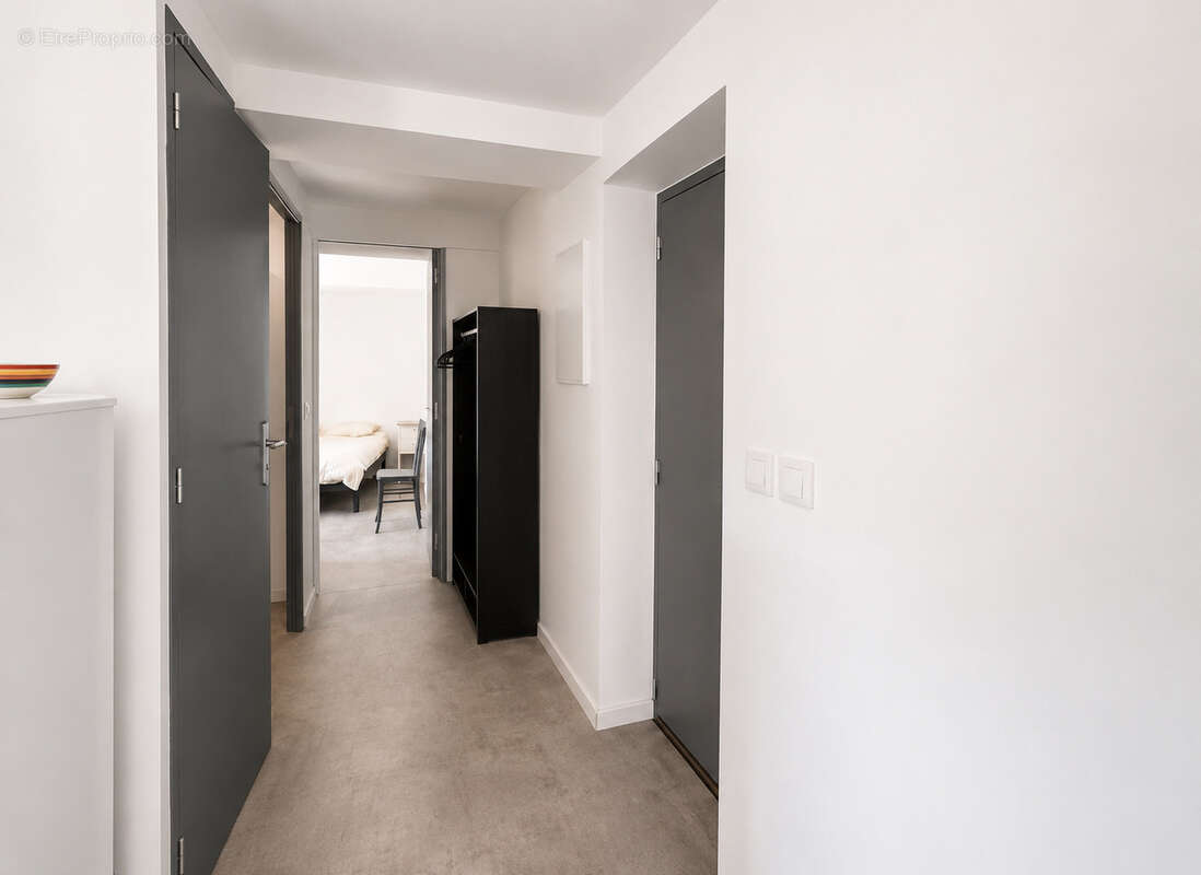 Appartement T2 + studio attenant Le Luc 70 m2 - photo 3