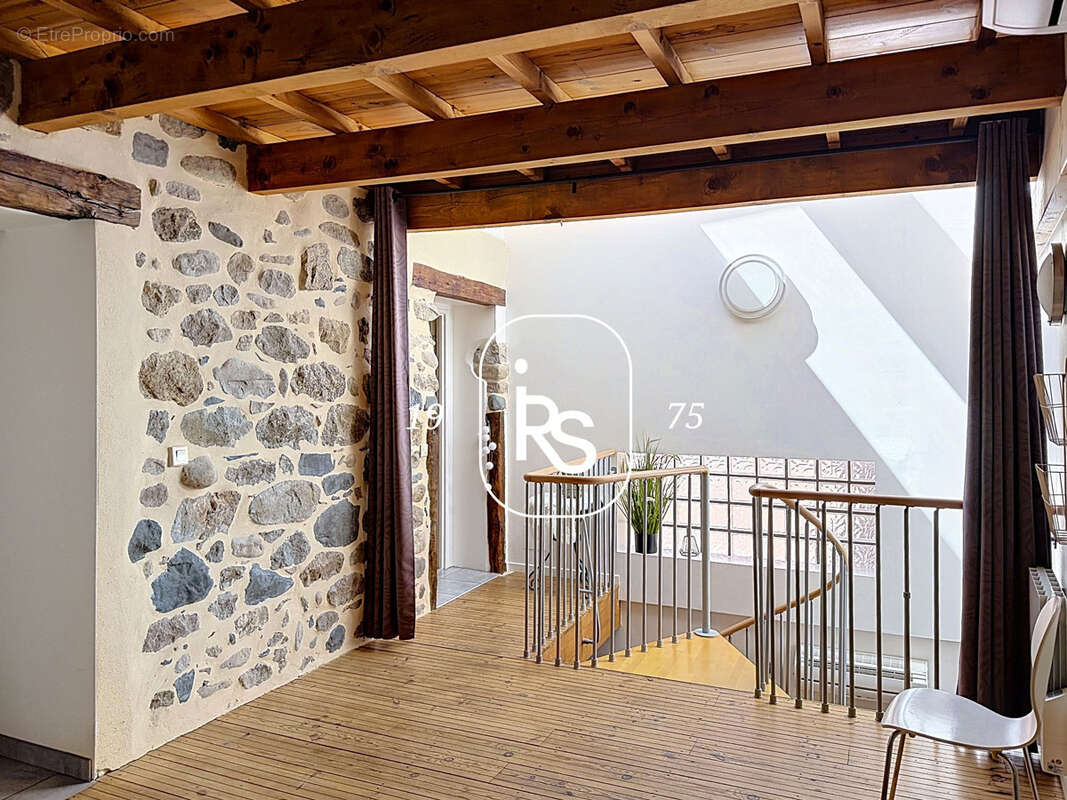 Maison du XIX ème siècle entièrement rénovée de 95 m2 habitables avec un superbe toit-terrasse - photo 10