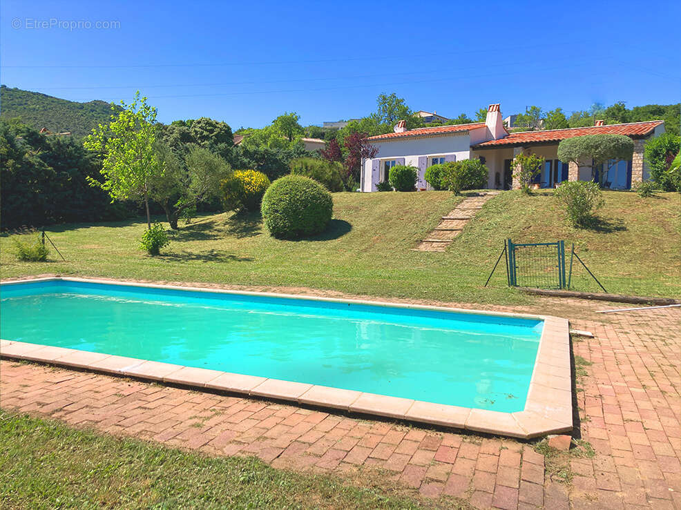 Maison à MONTELIMAR