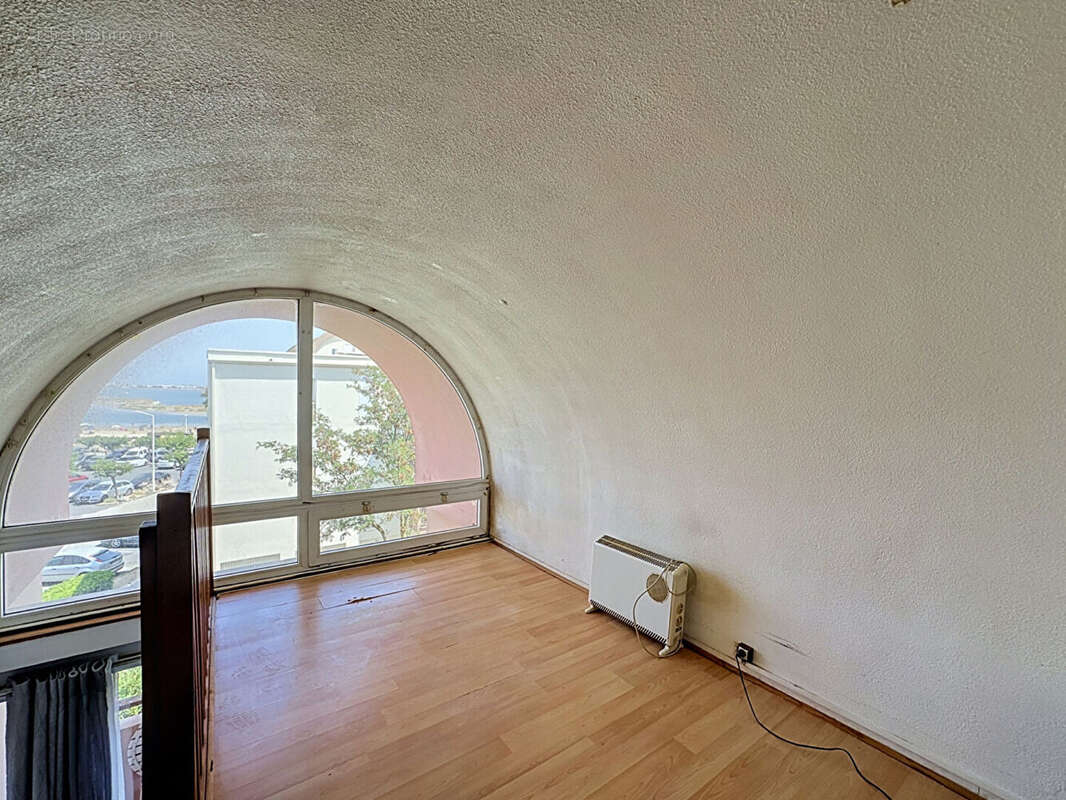 Duplex 39 m² plus cellier avec vue sur la plage du Grazel - photo 11