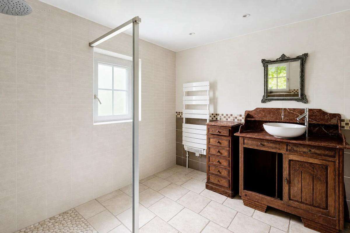 Maison de 326 m² avec charme historique à Turretot - photo 5