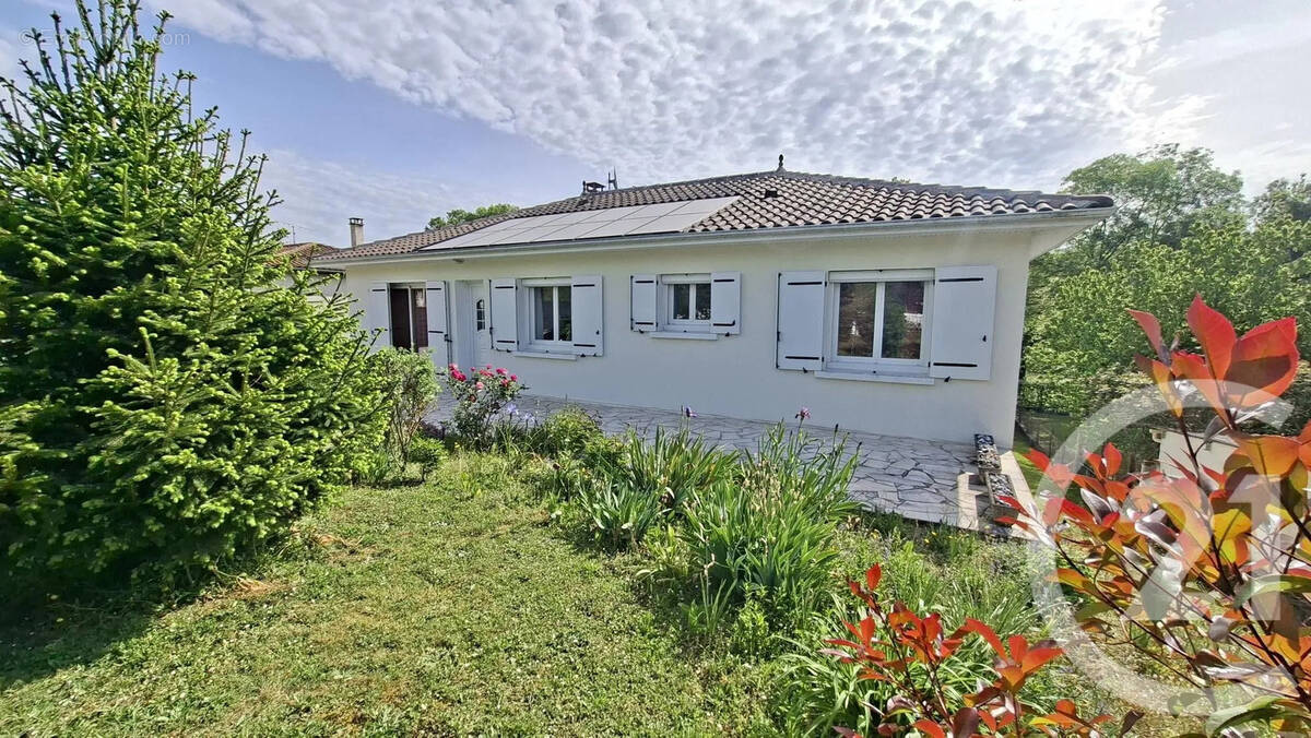 Maison à CHATEAUNEUF-SUR-CHARENTE