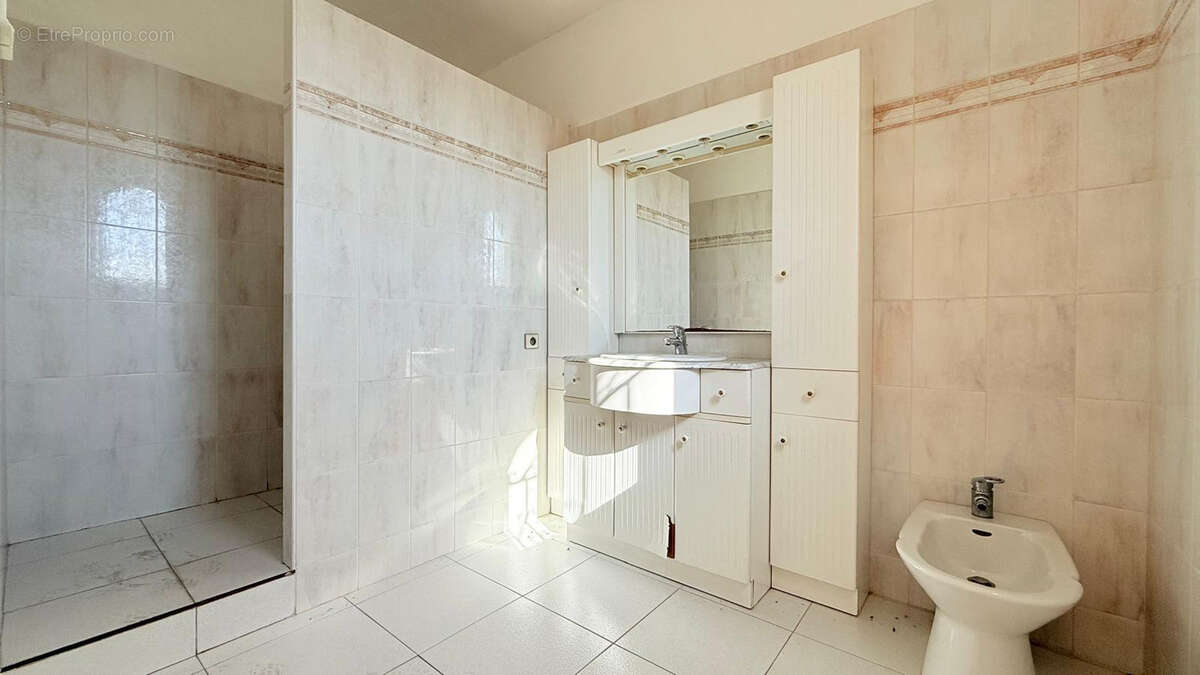 Carcassonne - proche centre-ville - maison d'architecte 154 m2 - terrain 600 m2 sans vis a vis - photo 11