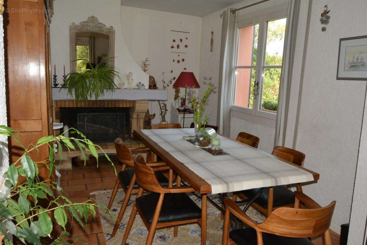 Maison à RESTINCLIERES