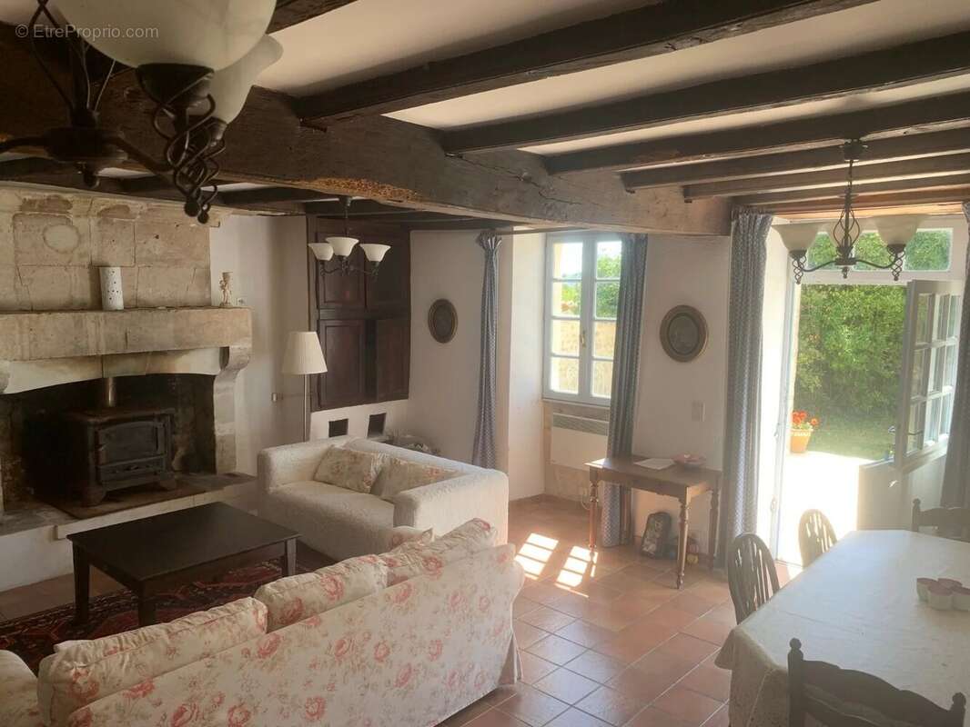 Maison à CHALAIS