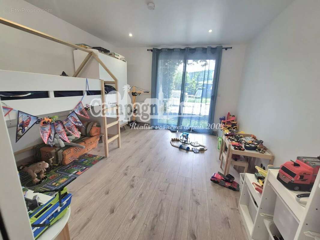 Maison 132 m² à Pontcharra-Sur-Turdine  - photo 9