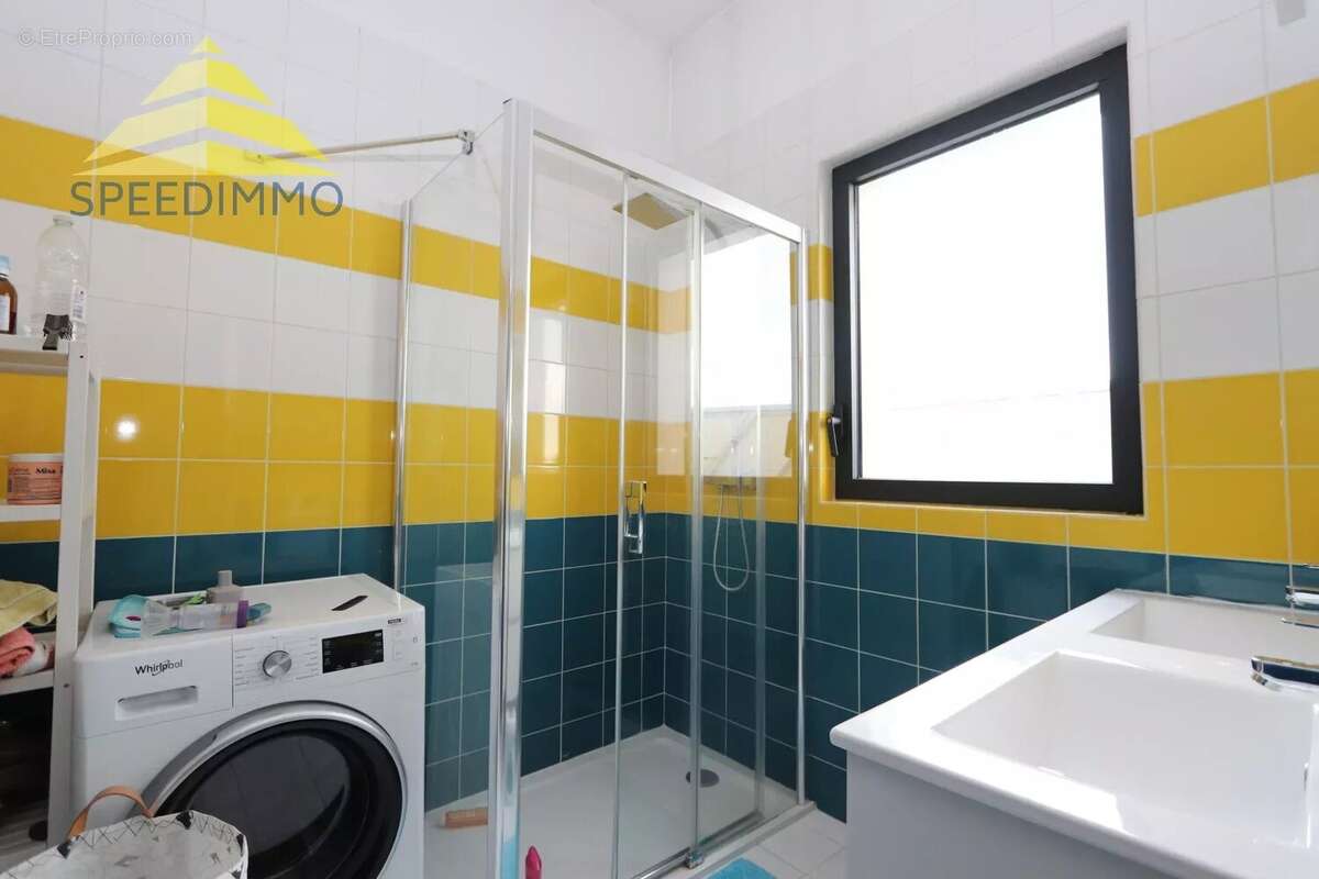 Maison à VARENNES-JARCY