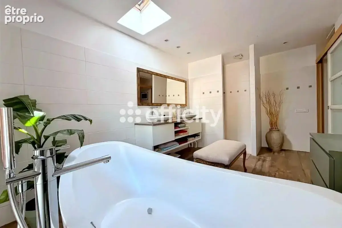 Maison 6 pièces 207 m² à vendre à Aubagne (13400) - photo 15