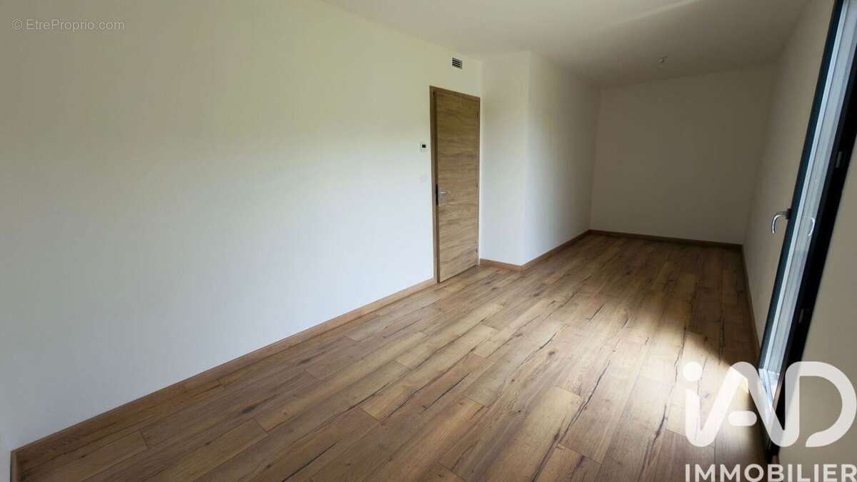 Maison 110 m² à Issac  - photo 9