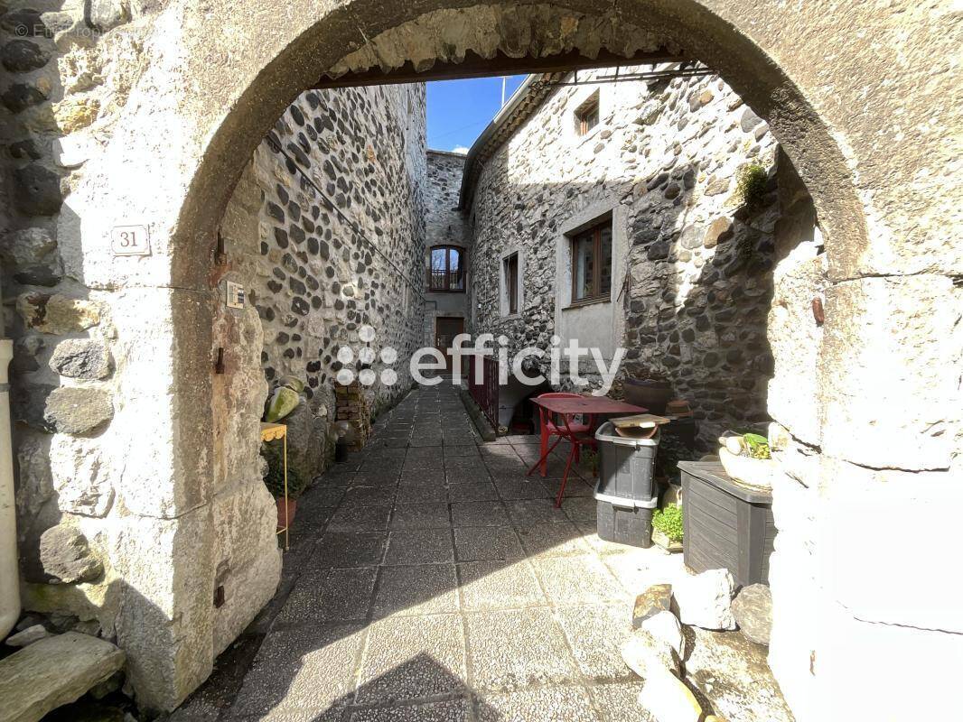 Maison à CHOMERAC