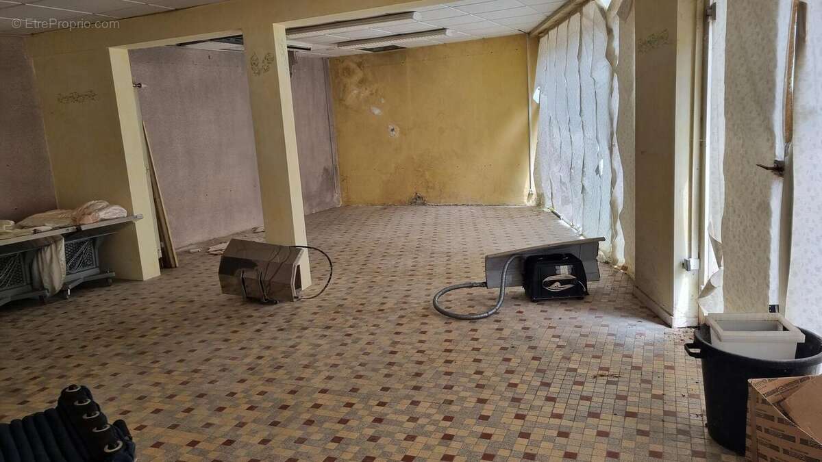 20250603151424 - Commerce à NONTRON