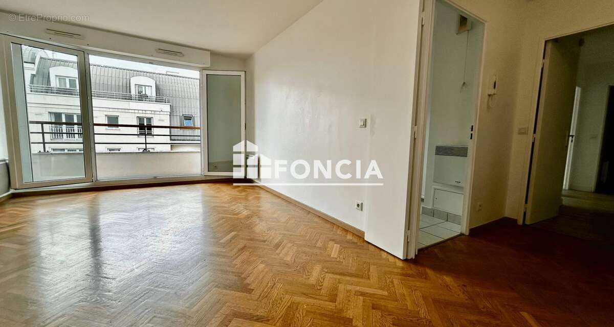 Appartement à COLOMBES