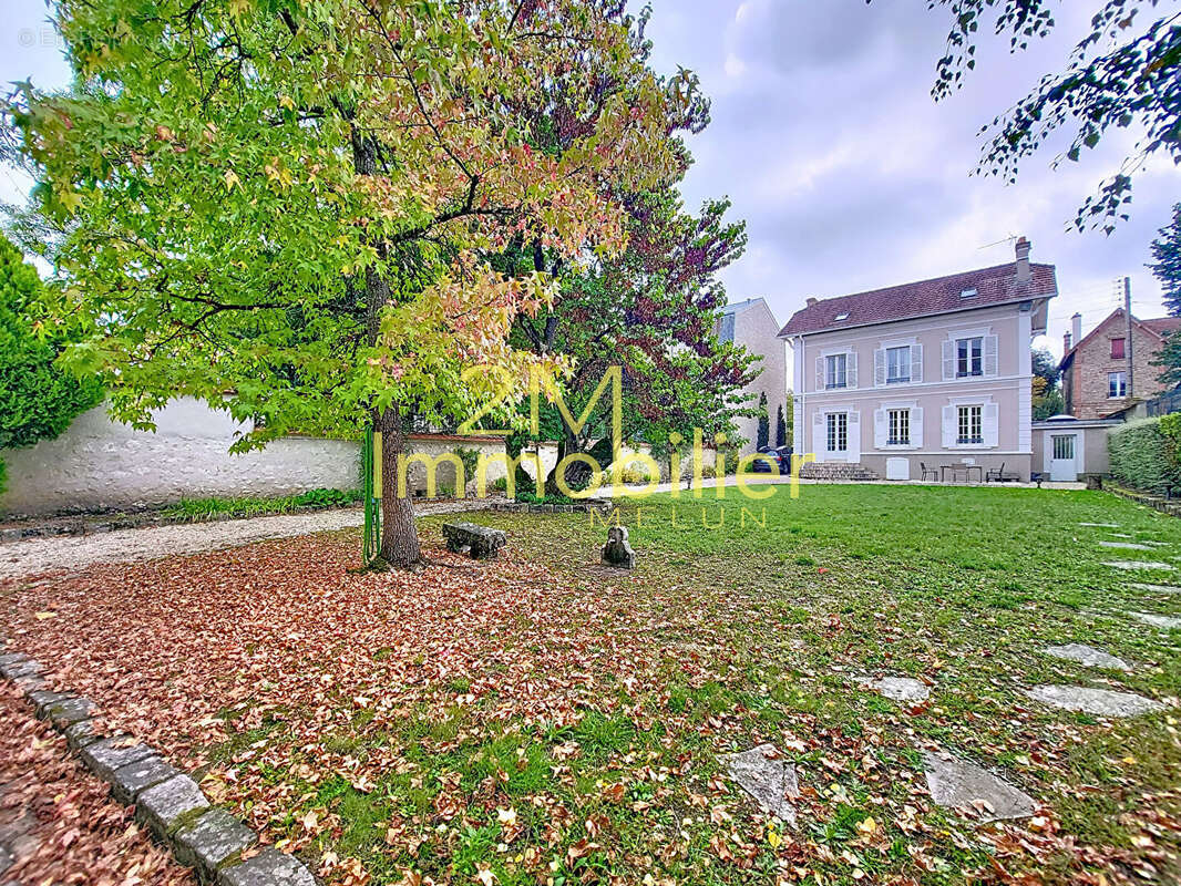 Maison à MELUN