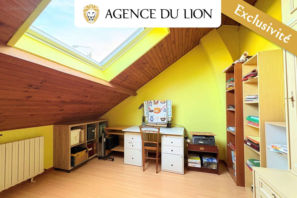 Maison 6 pièces 4 chambres sous sol total avec garage et carport - photo 11