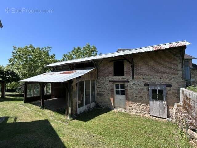 Maison à MEUZAC