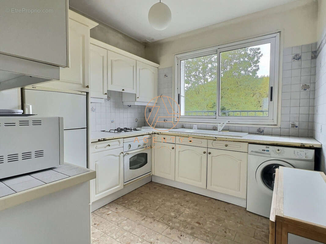 Appartement à SAINT-MAUR-DES-FOSSES