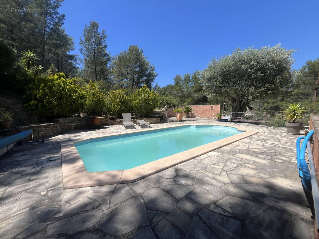 SAINT CYR SUR MER  Charmante maison avec piscine 146 M2 sur 2175 m2 de terrain - photo 28