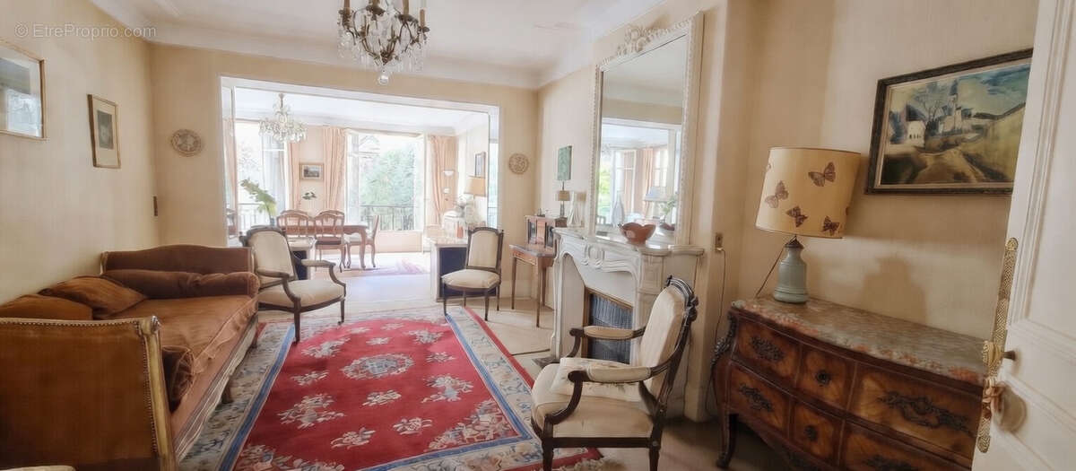 Maison à PARIS-15E