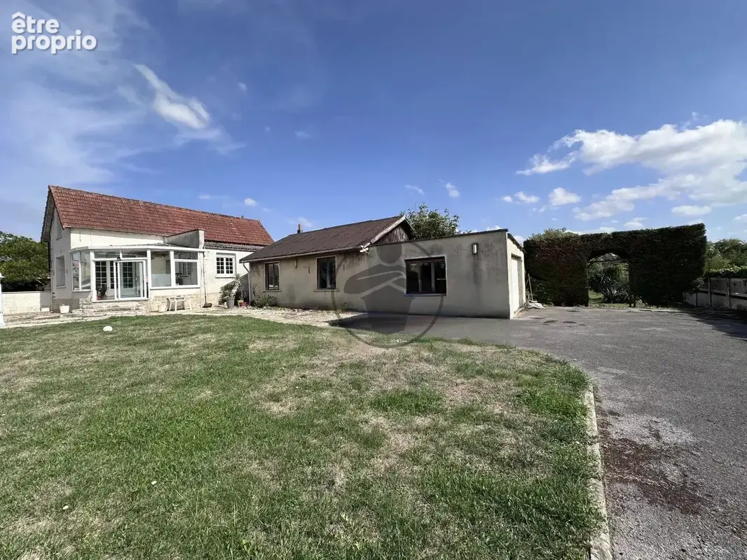 Maison à MOY-DE-L'AISNE