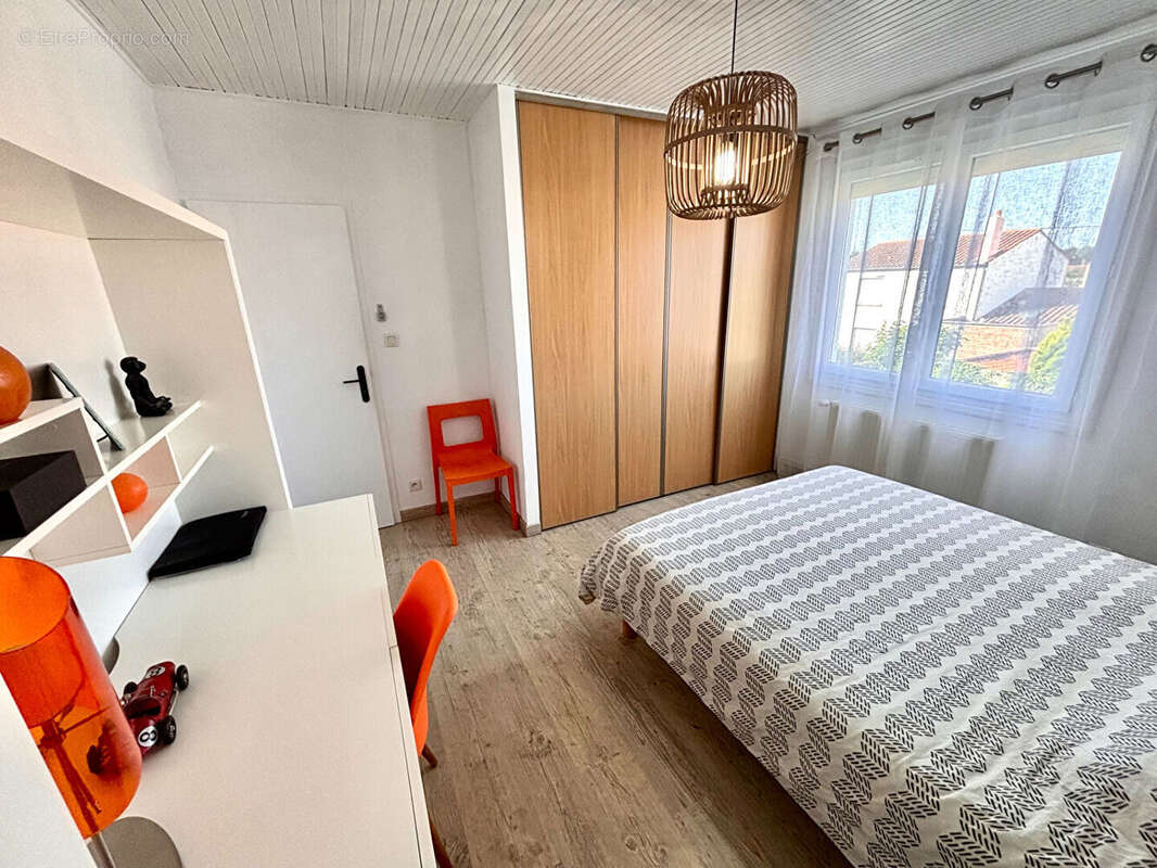 Maison Les Sables D Olonne - 91 m² - 3 CHAMBRES - photo 3