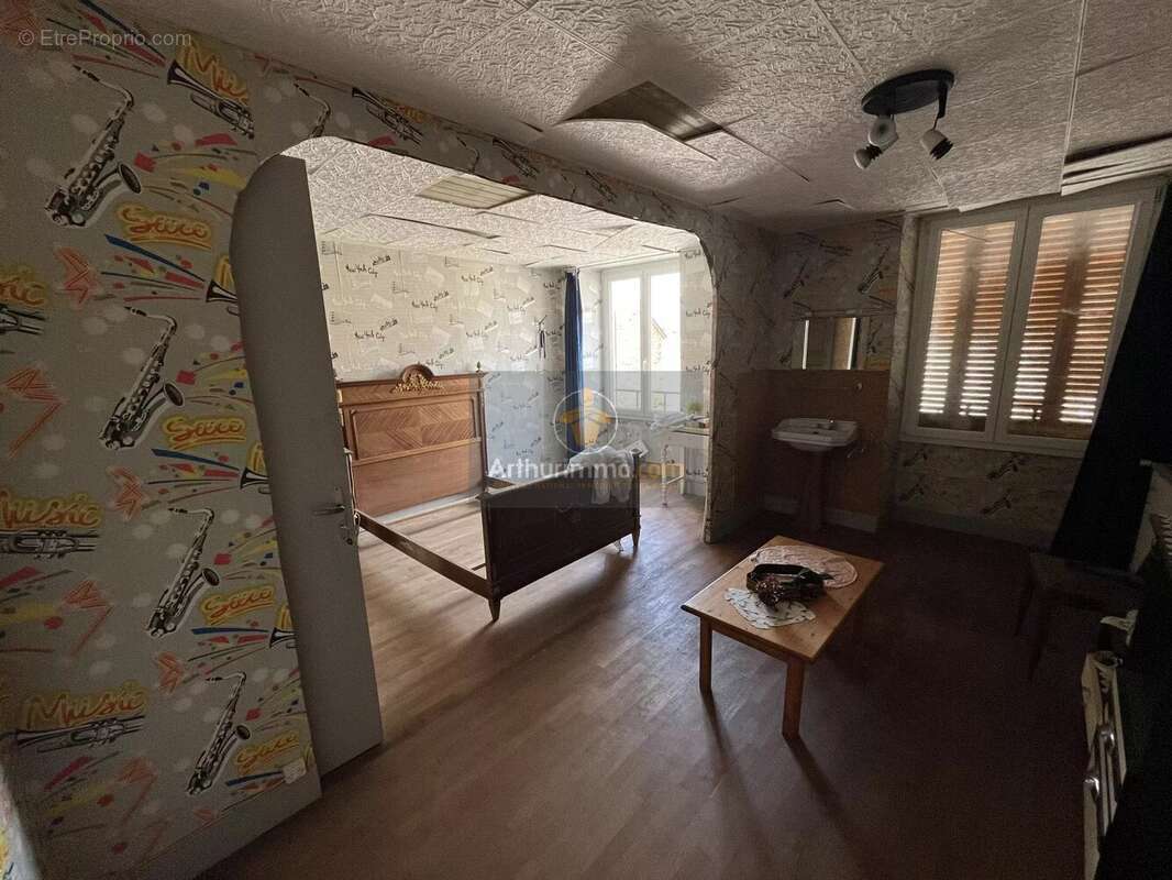 Appartement à NEUILLY-L'EVEQUE
