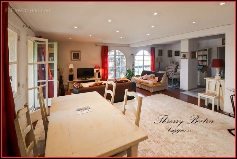 Appartement à vendre 4 pièces VILLENEUVE LOUBET (06) - photo 4