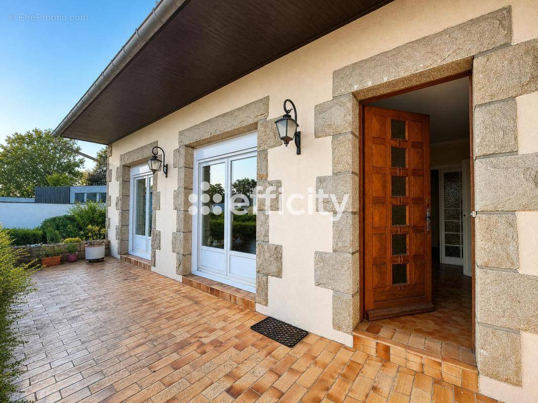 Maison à LIFFRE