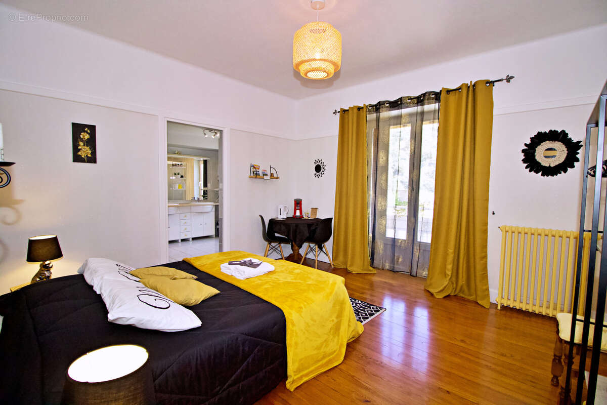 Maison à SAINT-CHINIAN