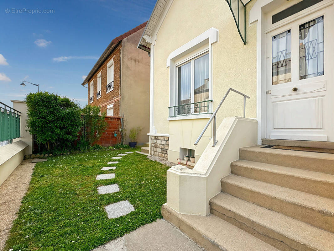 Maison à MANTES-LA-JOLIE