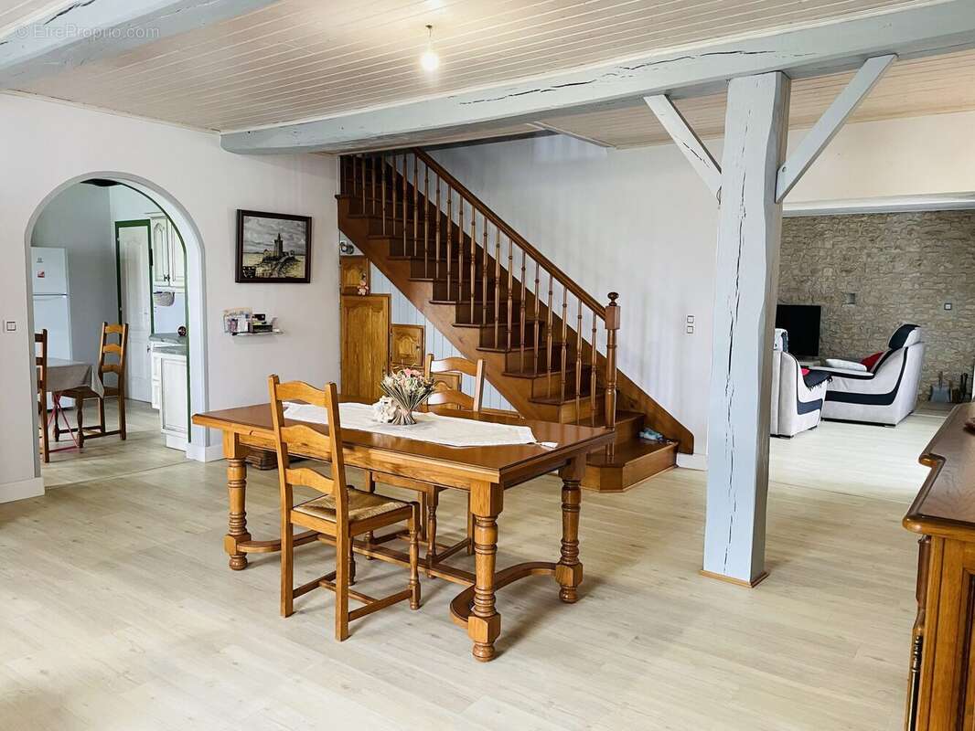 Maison à CORME-ECLUSE